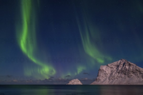 Northern Lights (Aurora borealis), Aurora Borealis, Lofoten, Norway