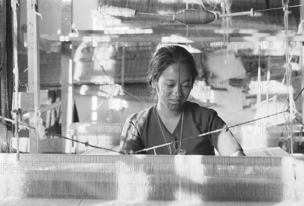 Apa Tani weavers at Ziro HQ of Lower Subansiri district, Arunachal Pradesh, India 1982 NO MR