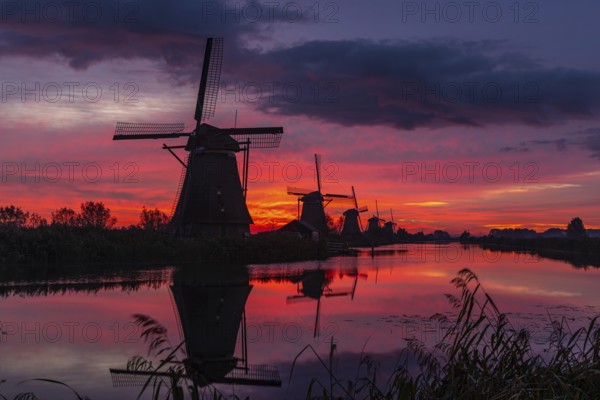 Sunrise on the KInderdijk, Netherlands