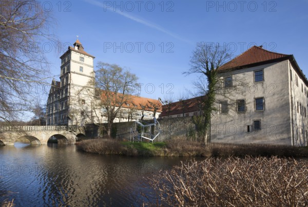 Schloss Brake castle, Weserrenaissance Museum, moated castle, Lemgo, North Rhine-Westphalia, Germany, Europe, Schloss Brake, Weserrenaissance Museum, Wasserschloss, Lemgo, Nordrhein-Westfalen, Deutschland, Europa