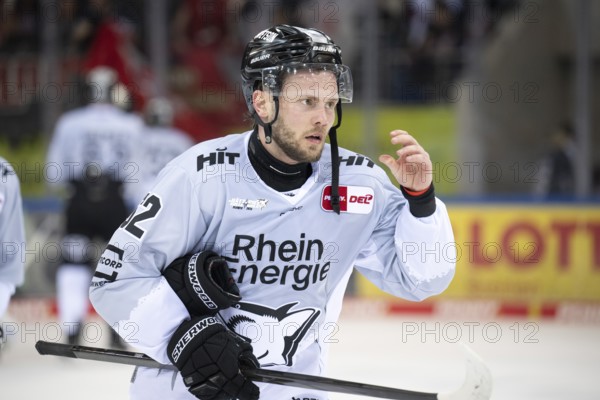 Eisarena Bremerhaven, Bremerhaven, Bremen, Parker Tuomie (Koelner Haie, #62), PENNY DEL, Fischtown Pinguins-Kölner Haie on 16/03/2025 at the Eisarena Bremerhaven in Bremerhaven Germany