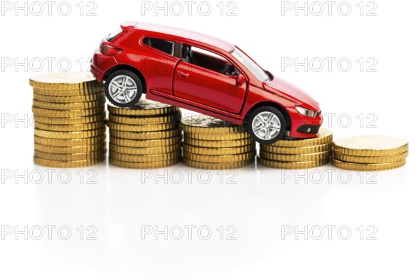 Falling profits for car dealers and car manufacturers