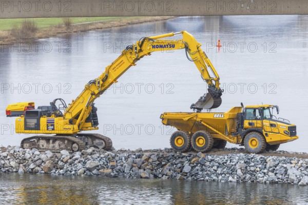 After the partial collapse of the Carola Bridge. The embankment on the old town side of the Elbe is being rebuilt to clear the river channel, Dresden, Saxony, Germany