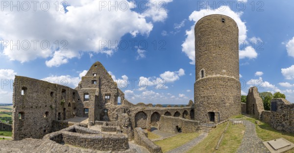 Deserted core castle of the Gleiberg ruins with ruined palas, masonry, keep in fine weather
