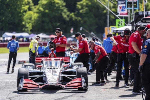WILL POWER (12) of Toowoomba, Australia comes off pit road as Mid-Ohio Sports Car Course plays host to the Honda Indy 200 in Lexington, OH