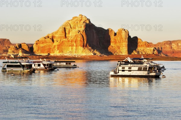 Walking boats on lake Powell in the USA