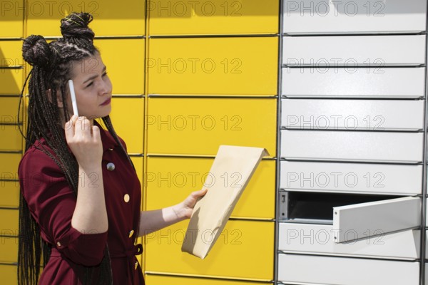 A teenage girl wonders how to describe the envelope she wants to send to her boyfriend. Thinks if you really want to send this letter