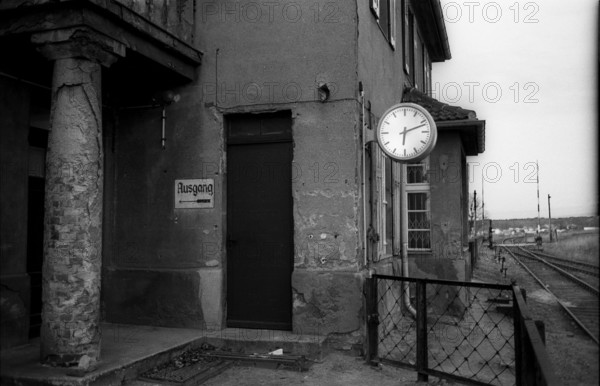 Germany, Mühlenbeck, 14.03.1992, disused railway station of Mühlenbeck