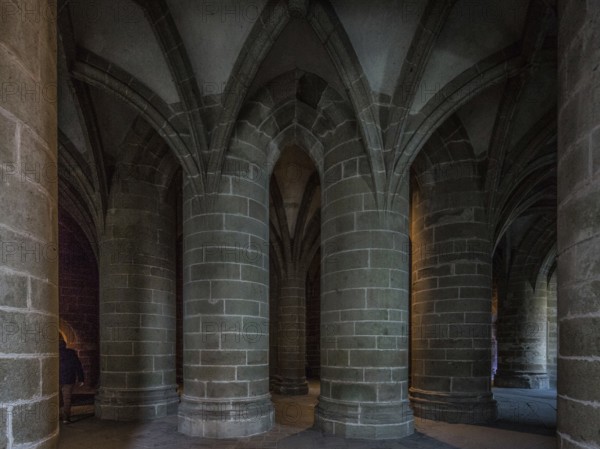 Mont-Saint-Michel, monastery mountain, crypt of the massive columns built in the middle of the 15th century under the choir of the abbey church, St., Saint, Saint