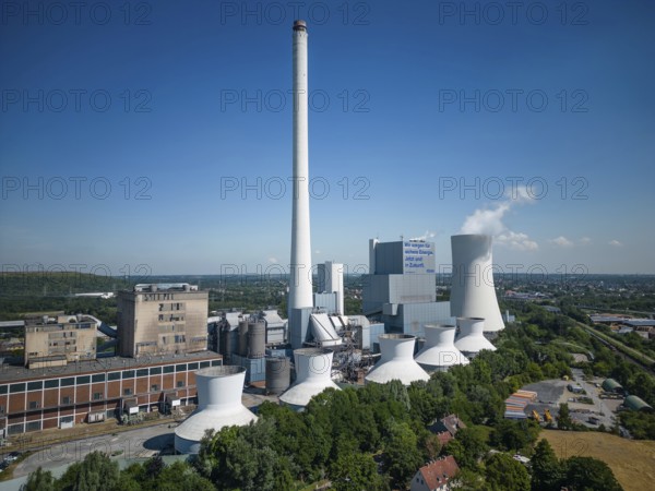 The Herne 4 Combined Heat and Power (CHP) Plant is located in the middle of the Ruhr area and has an installed capacity of 511 Megawatts (electrical) . Owned by energy company STEAG, It generates electricity from hard coal and also provides district heating for the Ruhr area. At the same site, a new Combined Cycle Power Plant (CCPP), Herne 6, with 600 MW capacity has been constructed