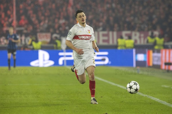 Football match, Anthony ROUAULT VFB Stuttgart on the ball, Stuttgart Arena, Stuttgart