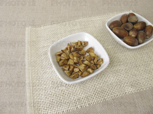 Snack made from roasted acorns