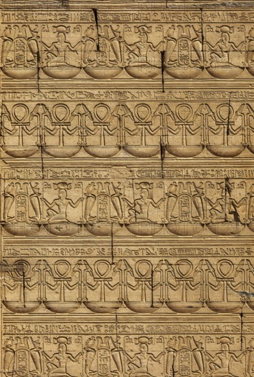 Ancient egypt images and hieroglyphics pattern