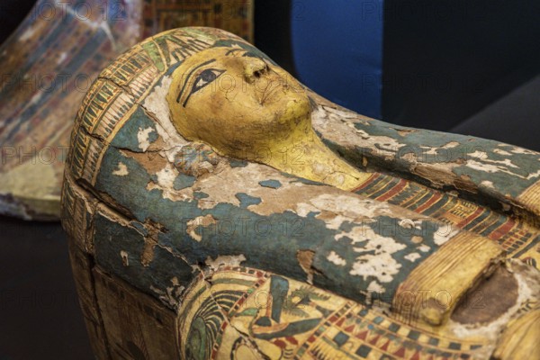 Anthropomorphic mummy coffin of Anet, wood, Deir el-Medina, 20 Dynasty, painting detail, Gregorian Egyptian Museumn Musei Vaticani, State of the Vatican City, Roma, Lazio, Italia