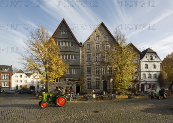 View from the west over the Benediktusmarkt with historic tractors
