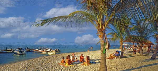 Playa Linda. Beach near the Hotel Calinda, beach holidaymakers sunbathing, Cancun, Mexico