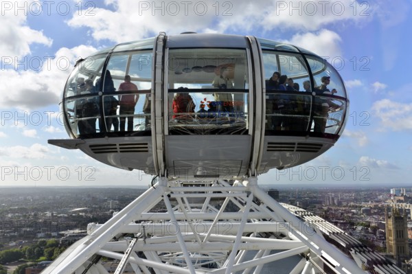 London Eye Ferris wheel, Thames, cloudy sky, London, London, region, close-up, Thames, London, view from a capsule of the London Eye with panorama of London, London, London region, England, Great Britain