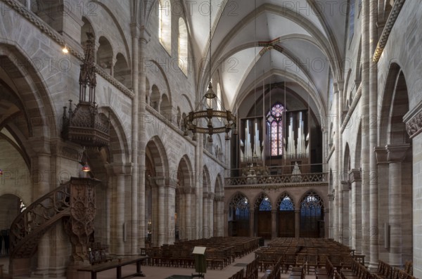 Basel, Cathedral (Basel Minster), view to the west, pulpit 1486 by Hans Nussdorf