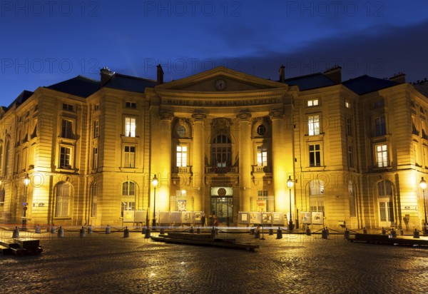 City hall of the V arrondissement, square of the Grands Hommes, Paris, Ile-de-France, France