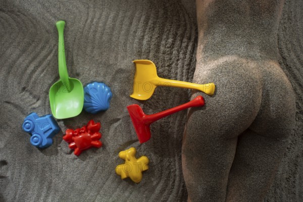 Memories of summer games with the sand of the sea