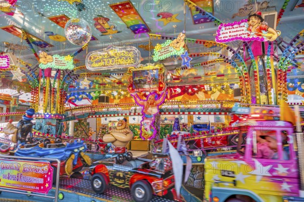 Children's carousel, Katreinemarkt, Kempten, Allgäu, Bavaria, Germany