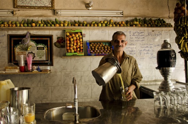 Fruit juice shop in cairo egypt