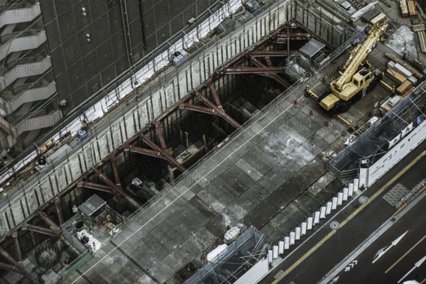Construction construction site of a high-rise building. Shooting Location: Tokyo metropolitan area