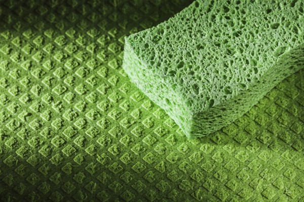 New kitchen sponge on dishcloth
