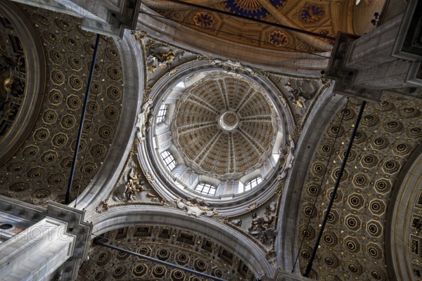 Italy Como Cathedral crossing dome 1731-44 by Filippo Juvarra Interior view, St., Saint, Saint