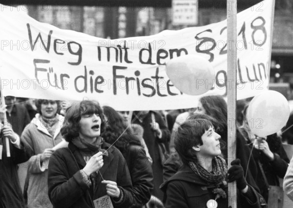Demonstration by woman and men on International Women's Day, 07.03.1981 in Düsseldorf, Germany