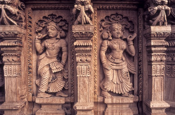 17th century wooden carvings depicting dancers in Meenakshi-Sundareswarar temple Chariot at Madurai, Tamil Nadu, South India, India, Asia