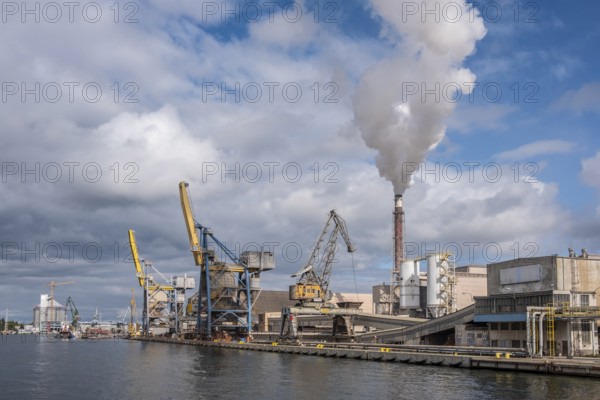 Harbour facilities in Gdansk