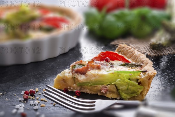 Green asparagi Tart with eggs and tomato