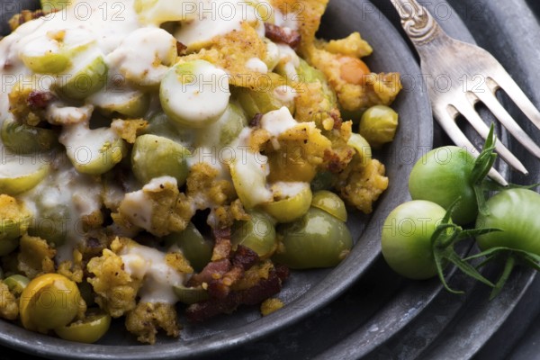 Dish made of fried green tomatoes