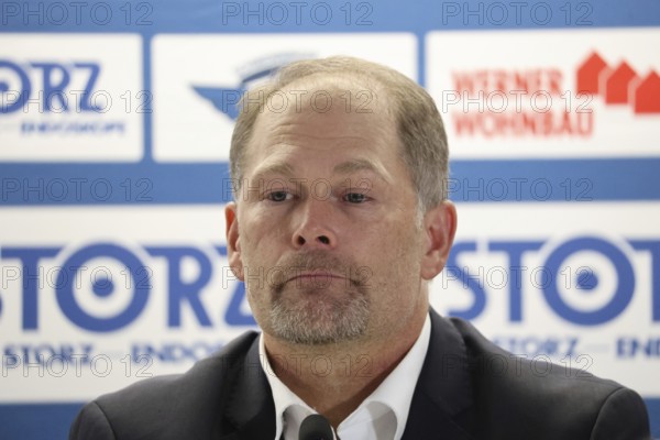 Head Coach / coach Steve Walker (SERC Wild Wings) at the press conference, PK after the game of DEL 24-25, Sptg. 10: Schwenninger Wild Wings vs Iserlohn Roosters, Villingen-Schwenningen, Germany / Germany