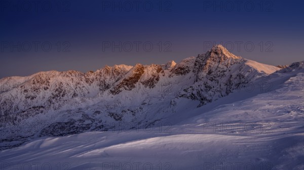 Sonnenuntergang auf dem Kasprov-Gipfel, Svinica, Svinica, Krivan und Svinicka Przelecz