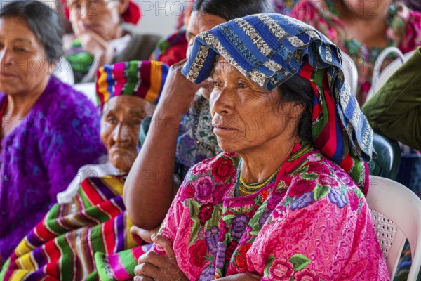 Jornada de capacitacion laboral para comadronas tradicionales, San Bartolome Jocotenango, Guatemala, America Central