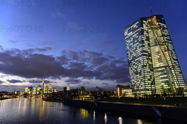 Evening atmosphere, skyline of the banking district and ECB, European Central Bank, Frankfurt am Main, Hesse, Germany