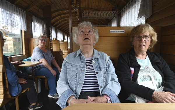 DEU, Germany, Sellin (Rügen) : The Workers' Welfare Organisation (AWO) has designed a trip to Rügen for senior citizens as a special experience for its guests. Travelling on the speeding Roland is a standard part of every experience on Rügen