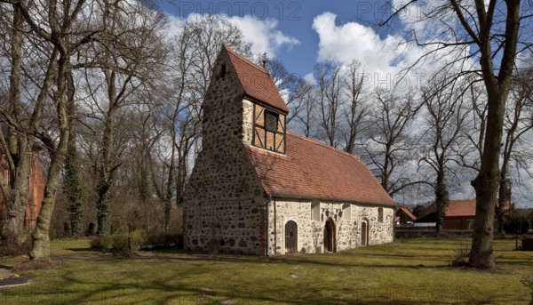 Schönfeld near Stendal Village church 74757 View from south-west Fieldstone hall church mid 13th century with half-timbered roof tower added to western bell gable in the 18th century