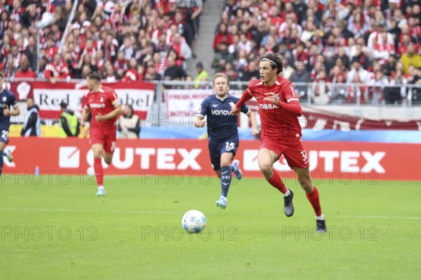 Merlin Röhl (SC Freiburg at the match of the 1st FBL: 24-25: 3rd Sptg. SC Freiburg - VfL Bochum DFL REGULATIONS PROHIBIT ANY USE OF PHOTOGRAPHS AS IMAGE SEQUENCES AND/OR QUASI-VIDEOthen Photo: Joachim Hahne/johapress, Freiburg, Germany / Germany