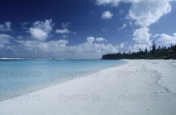 New Caledonia, Iles Loyeautés, beach on Maré