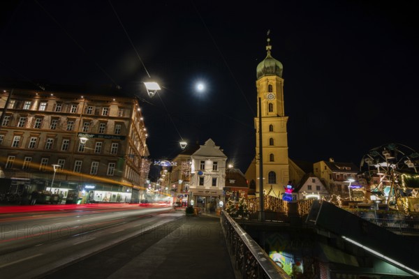Christmas illuminated Mur bridge, behind Frnziskanerkirche, light trails, night shot, Graz, Styria, Austria