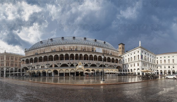 The Palazzo della Rajone, the courtroom of the city court of Padua in the era of medieval urban communities, remains one of the largest halls in Europe with a roof not supported by columns