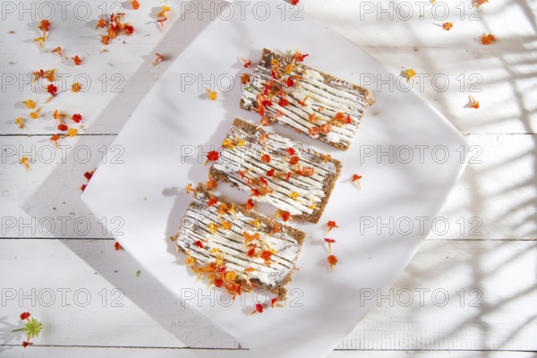 Sandwiches made from bread and cheese to the smell of spring