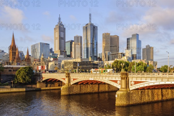 Princes Bridge spans the Yarra River in the city, Melbourne, Victoria, Australia