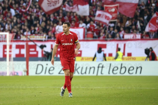 Christian Günter (SC Freiburg) at the match of the 1st FBL: 24-25: 1st FBL: 24-25: 9th Sptg. SC Freiburg - FSV Mainz 05 DFL REGULATIONS PROHIBIT ANY USE OF PHOTOGRAPHS AS IMAGE SEQUENCES AND/OR QUASI-VIDEONan Photo: Joachim Hahne/johapress, Freiburg, Germany / Germany
