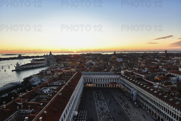 Photo picture view in the old italian city of venice, italy