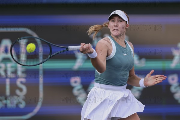 Mirra Andreeva, Dubai Duty Free Tennis Championships, Dubai, U.A.E. Tennis - Dubai Tennis Championships 2025 - Dubai - WTA 1000 - Dubai Duty Free Tennis Stadium - United Arab Emirates - 2025