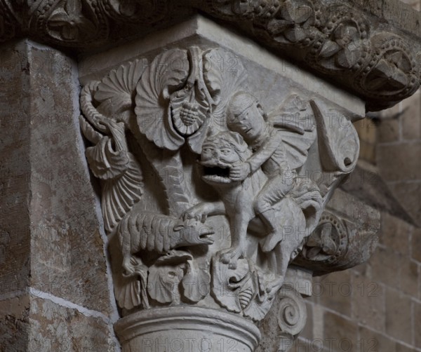 Vezelay, Basilica of Ste-Marie-Madeleine. Interior. Romanesque nave, figure capital, St, Saint, Saint